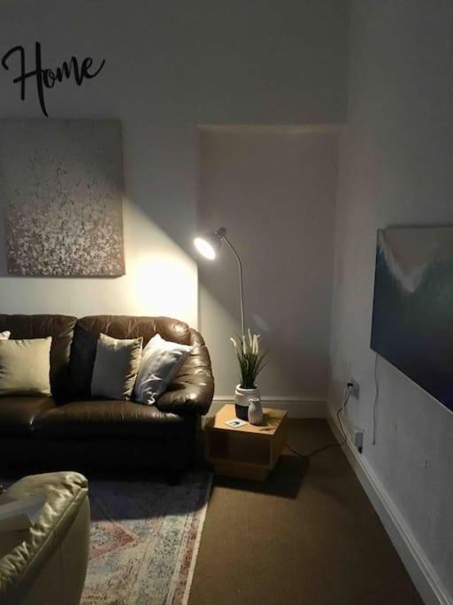 Hillcrest Cottage, Comfy Flat, Trendy Uplands Area スウォンジー エクステリア 写真