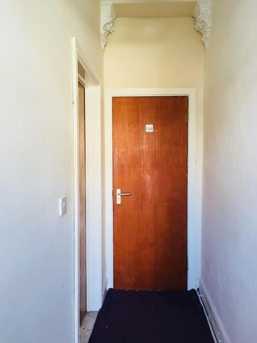 Hillcrest Cottage, Comfy Flat, Trendy Uplands Area スウォンジー エクステリア 写真