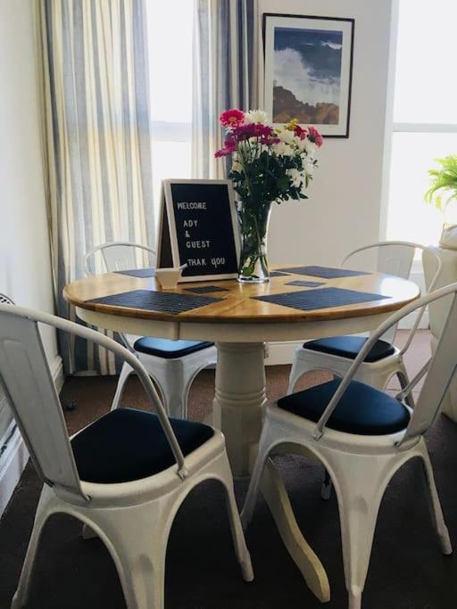 Hillcrest Cottage, Comfy Flat, Trendy Uplands Area スウォンジー エクステリア 写真